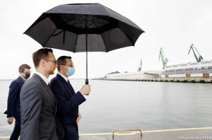 [VIDEO] Premier w Porcie Gdynia: duże inwestycje tworzą nowe perspektywy rozwoju